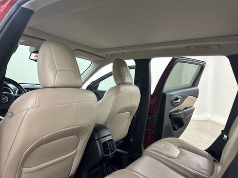 Used 2015 Jeep Cherokee Limited w/ Luxury Group image 29