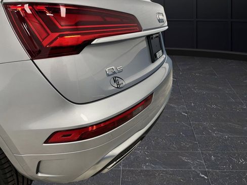 Used 2024 Audi Q5 e Premium Plus w/ Premium Plus Package image 36