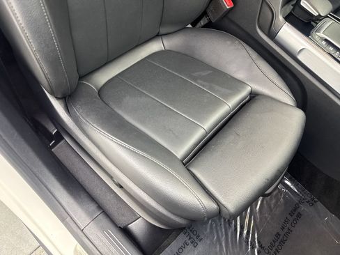 Used 2021 Mercedes-Benz GLB 250 w/ Premium Package image 44