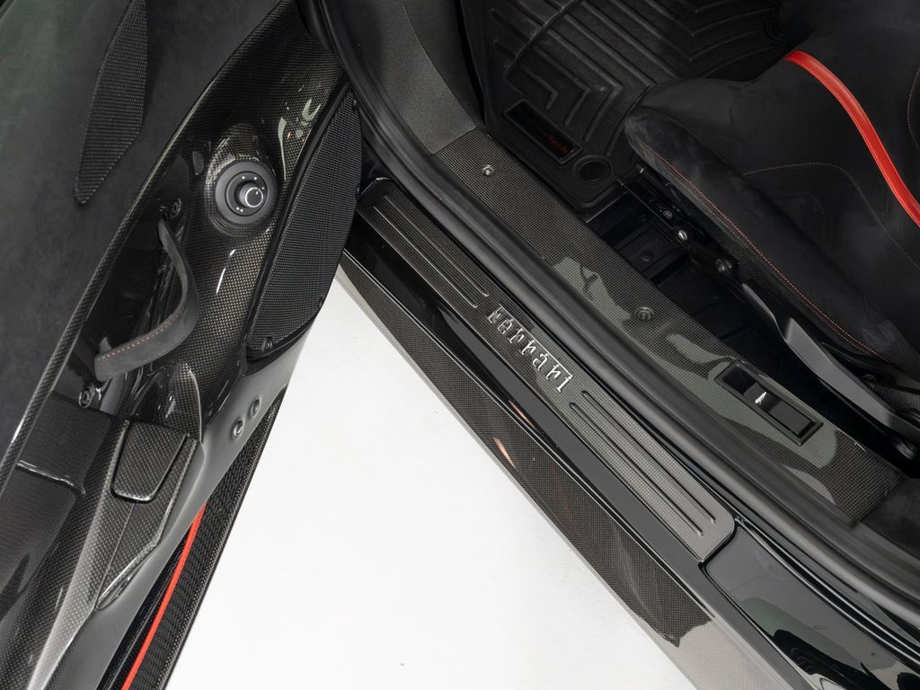 Used 2020 Ferrari 488 Pista Coupe RWD image 16