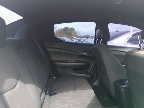 Used 2011 Dodge Avenger Mainstreet image 8