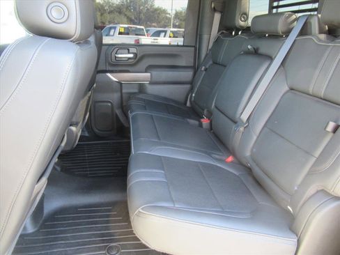 Used 2022 Chevrolet Silverado 2500 High Country w/ Technology Package image 30