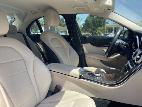Used 2017 Mercedes-Benz C 300 Luxury image 17
