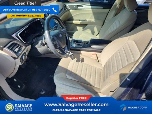 Used 2020 Ford Fusion SE FWD image 9