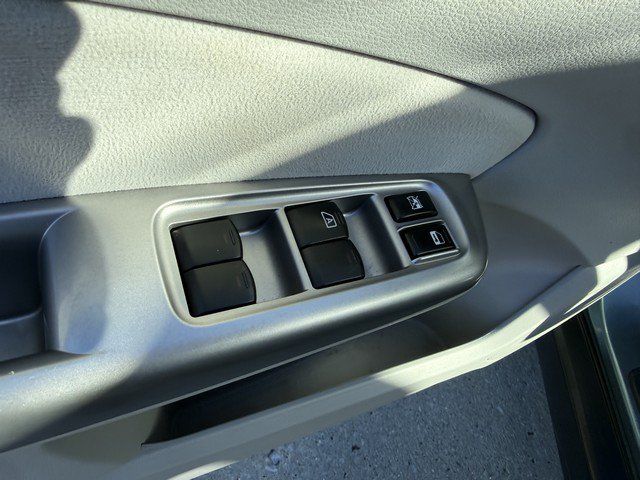 Used 2010 Subaru Forester 2.5X Limited AWD/4WD image 15