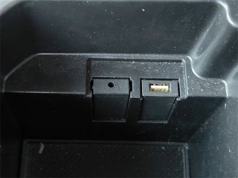 Used 2016 Chevrolet Cruze LT w/ Technology Package image 24