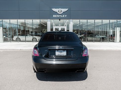 Used 2022 Rolls-Royce Ghost Black Badge image 11