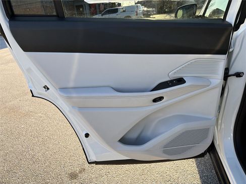 New 2026 Jeep Cherokee Limited image 22