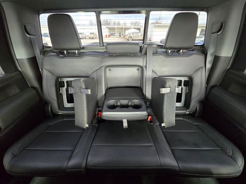 Used 2021 GMC Sierra 2500 SLT w/ SLT Premium Package image 29