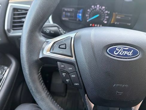 Used 2020 Ford Edge SEL w/ Convenience Package AWD/4WD image 18