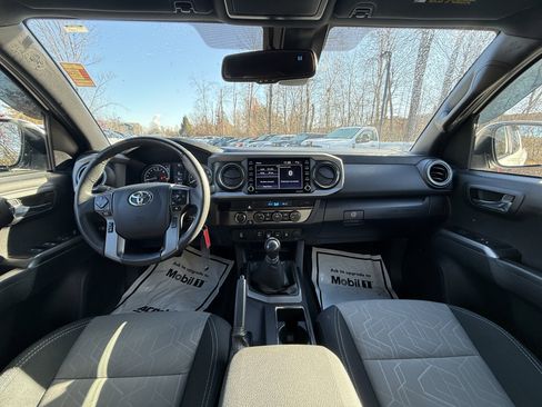 Used 2023 Toyota Tacoma TRD Off-Road w/ Technology Package image 2