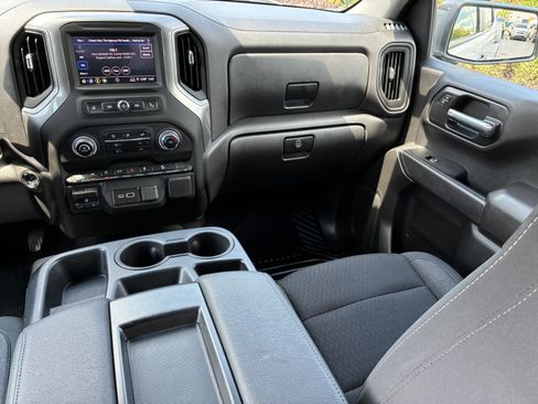 Used 2025 Chevrolet Silverado 1500 Custom Trail Boss AWD/4WD image 20