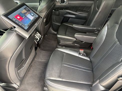 Used 2023 Kia Sorento SX AWD/4WD image 15