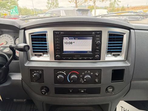 Used 2007 Dodge Ram 1500 Truck SLT AWD/4WD image 14