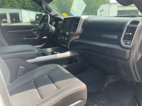 Used 2019 RAM 1500 Big Horn AWD/4WD image 11