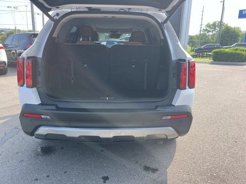 Used 2023 Kia Sorento SX Prestige AWD/4WD image 12