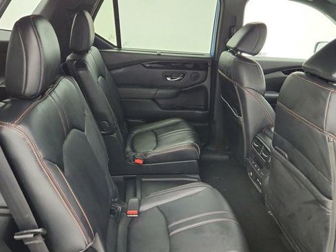 Used 2023 Honda Pilot TrailSport image 25
