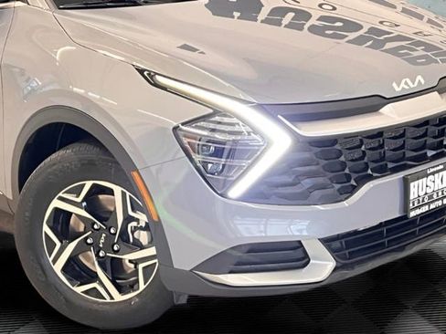 Used 2025 Kia Sportage LX image 28