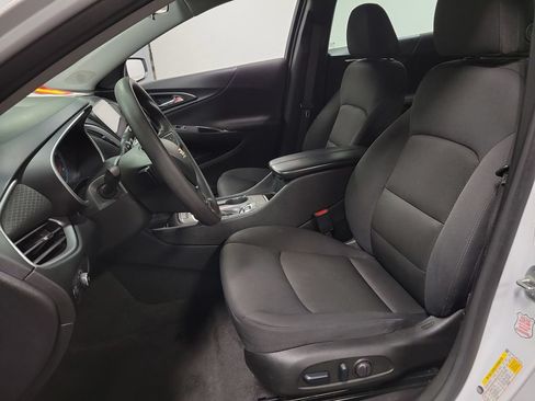 Used 2024 Chevrolet Malibu LT FWD image 13