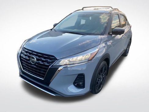 Used 2021 Nissan Kicks SR w/ SR Premium Package image 9