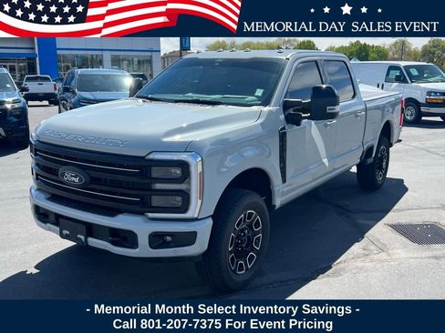 Used 2025 Ford F350 Platinum AWD/4WD image 2