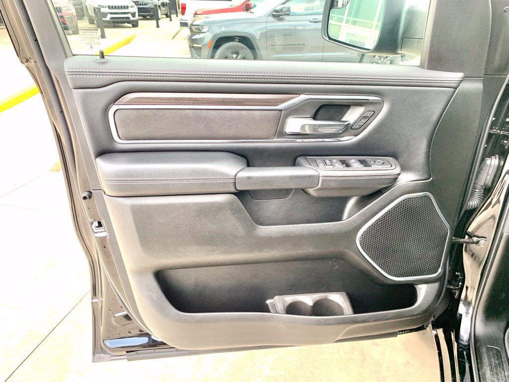 Used 2026 RAM 1500 Laramie AWD/4WD image 31