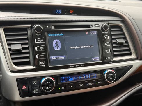 Used 2018 Toyota Highlander Limited Platinum image 24