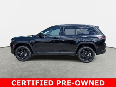 Used 2023 Jeep Grand Cherokee Altitude RWD image 8