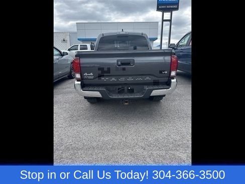 Used 2022 Toyota Tacoma SR5 AWD/4WD image 6