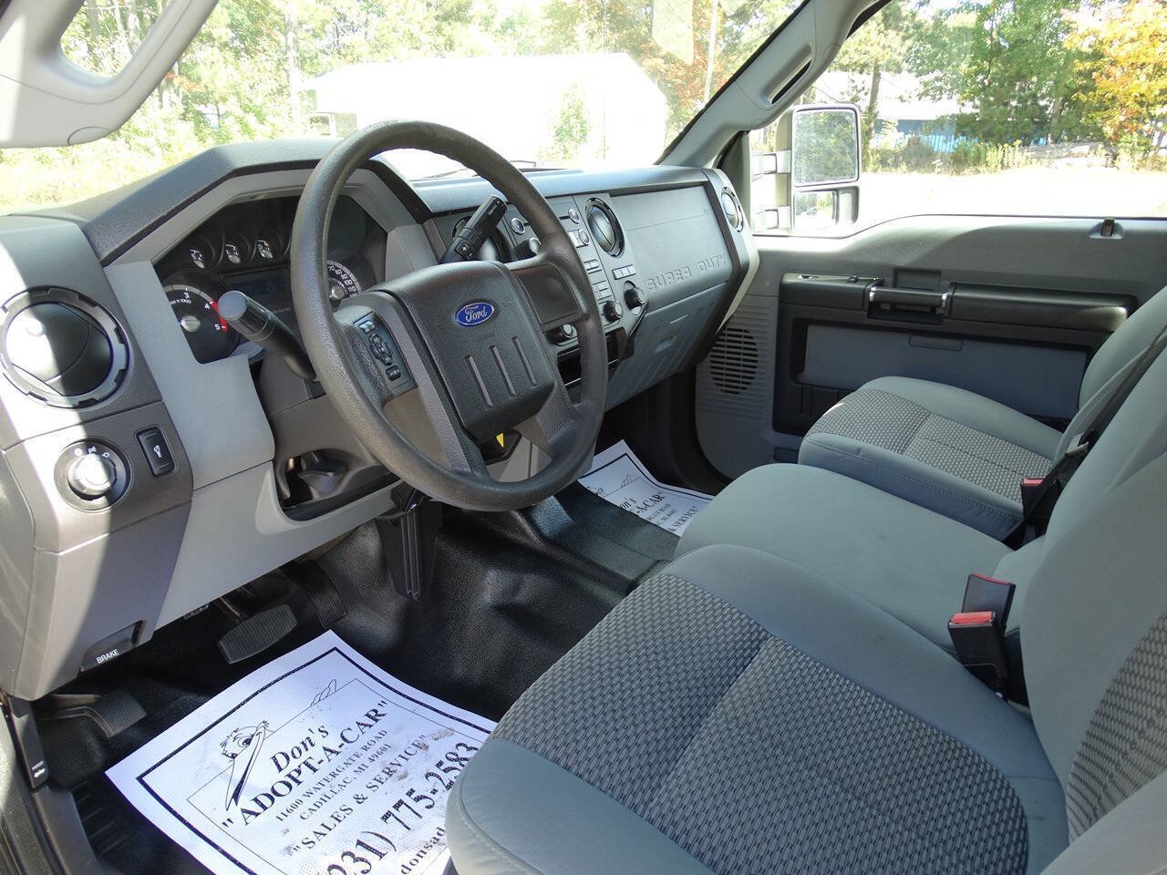 Used 2015 Ford F250 4x4 Crew Cab XL w/ Power Equipment Group image 10