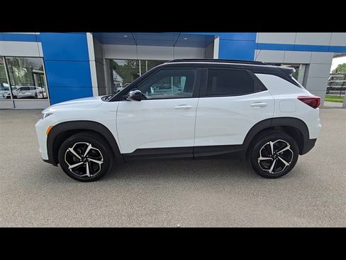 Used 2023 Chevrolet TrailBlazer RS w/ Convenience Package AWD/4WD image 5