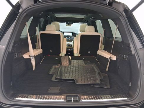 Used 2023 Mercedes-Benz GLS 450 4MATIC image 33