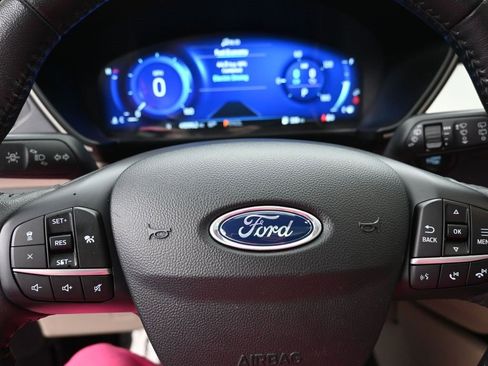 Used 2020 Ford Escape SE Sport image 17