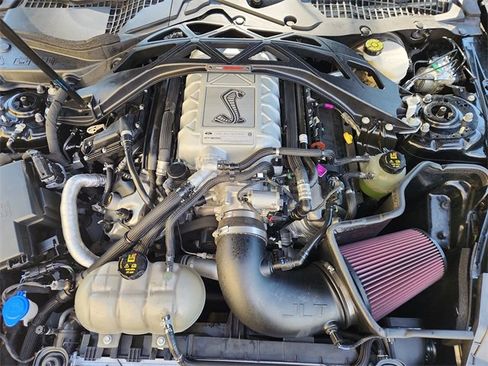 Used 2022 Ford Mustang Shelby GT500 w/ Technology Package image 28
