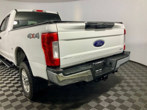 Used 2017 Ford F250 XL w/ STX Appearance Package AWD/4WD image 12