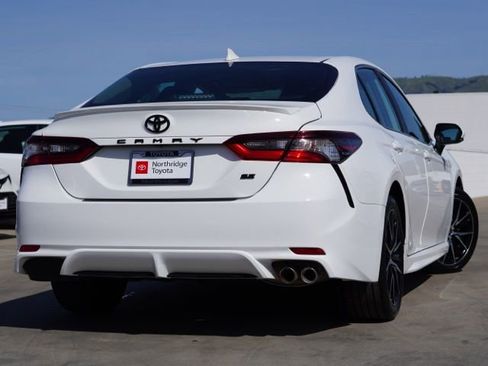 Used 2024 Toyota Camry SE image 6