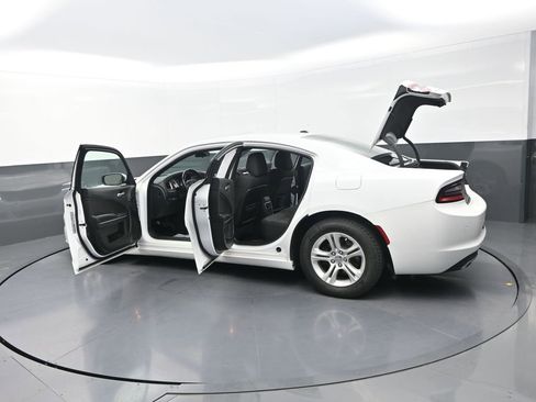 Used 2019 Dodge Charger SXT image 35