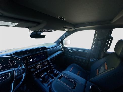 Used 2022 GMC Sierra 1500 AT4 w/ AT4 Premium Package image 25