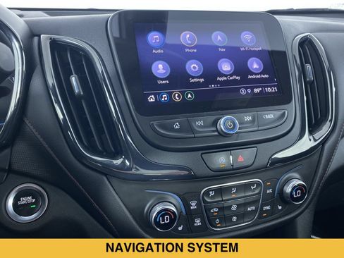 Certified 2022 Chevrolet Equinox RS w/ RS Leather Package FWD image 5