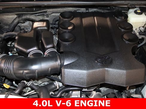 Used 2021 Toyota 4Runner Limited image 9