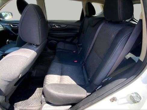 Used 2017 Nissan Rogue SV FWD image 19