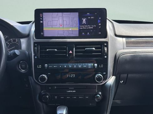 Used 2023 Lexus GX 460 Premium w/ Premium Package AWD/4WD image 16