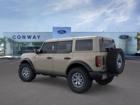 New 2025 Ford Bronco Badlands image 4