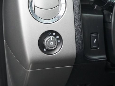 Used 2016 Ford Expedition Platinum image 17