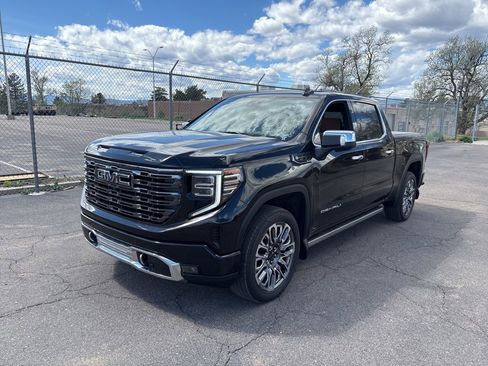 Used 2025 GMC Sierra 1500 Denali Ultimate image 2