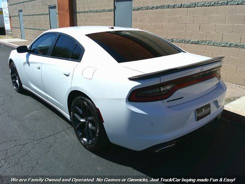 Used 2021 Dodge Charger SXT w/ Blacktop Package image 8