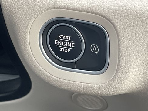 Certified 2025 Mercedes-Benz GLE 450 4MATIC image 29