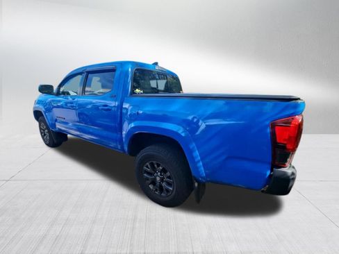 Used 2021 Toyota Tacoma SR5 AWD/4WD image 6