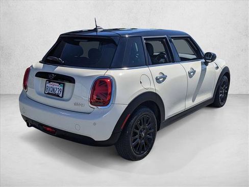 Used 2021 MINI Cooper 4-Door Hardtop FWD image 5