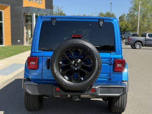 Used 2021 Jeep Wrangler Unlimited Sahara w/ Cold Weather Group image 3